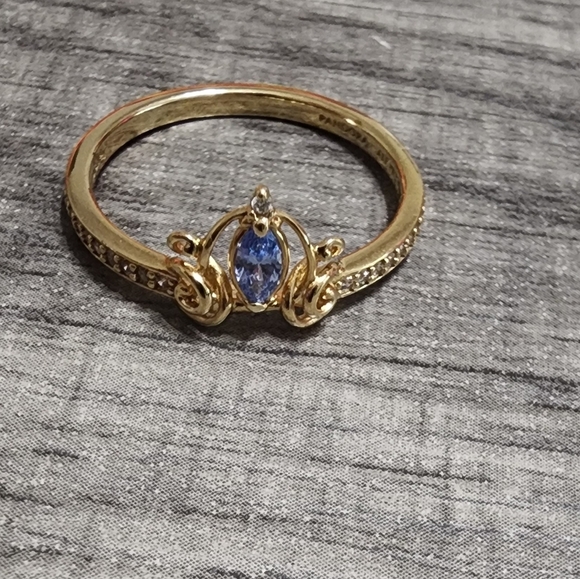 Pandora Disney Cinderella's Carriage Ring - Picture 2 of 7